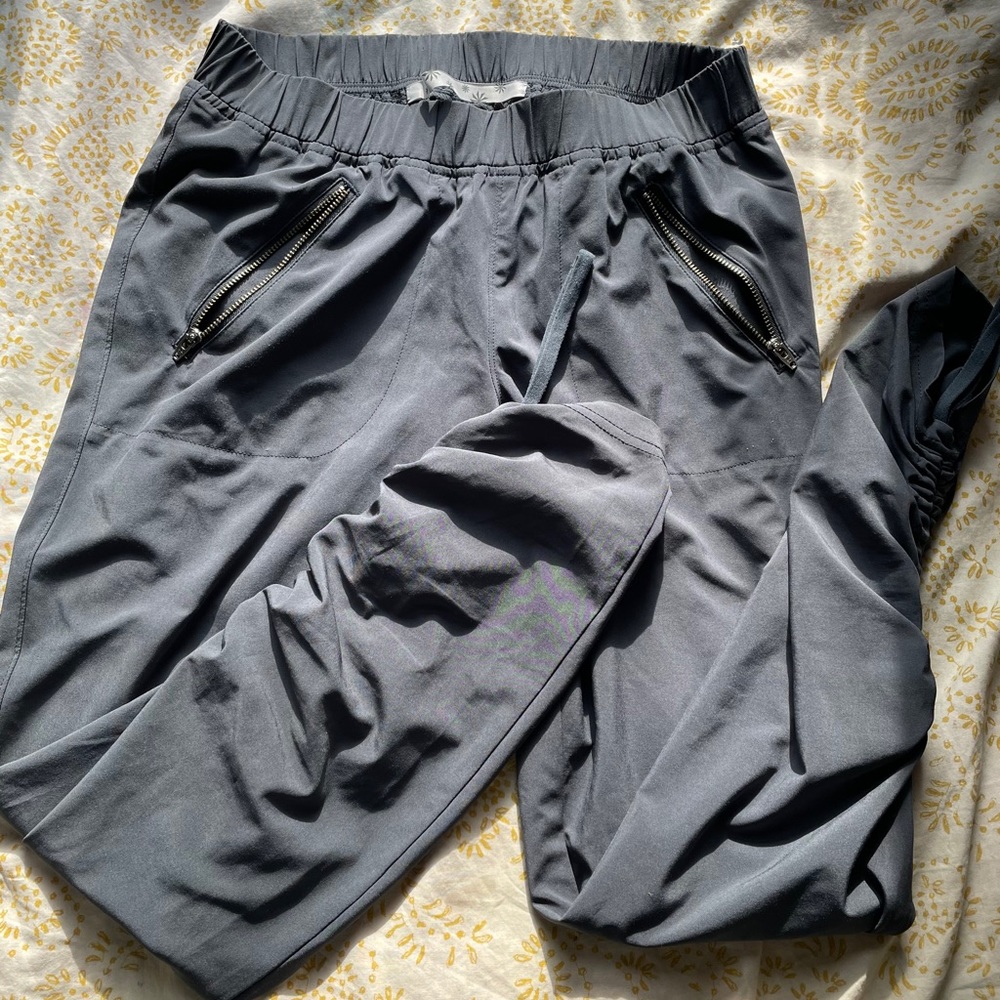 Athleta yoga pants